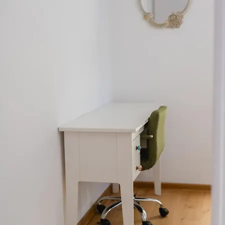 Jelen - Kaffee - Tee - Lichthof - 135 Qm Kolbermoor