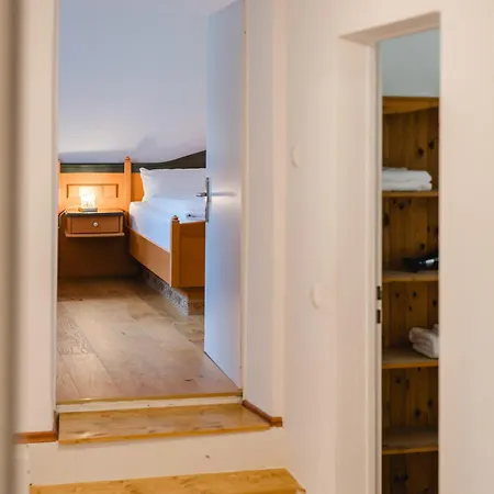 Jelen - Kaffee - Tee - Lichthof - 135 Qm Apartment