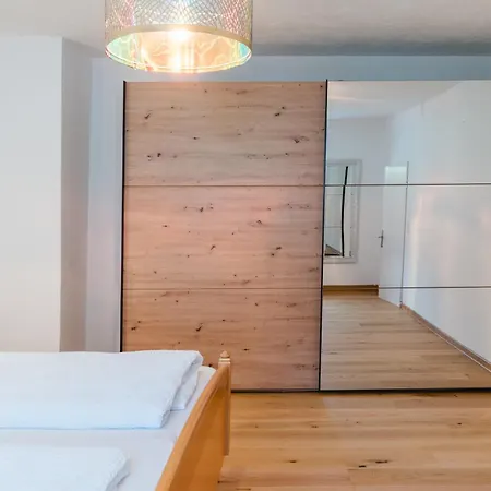 Apartment Jelen - Kaffee - Tee - Lichthof - 135 Qm