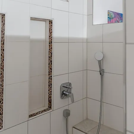 Apartment Jelen - Kaffee - Tee - Lichthof - 135 Qm *